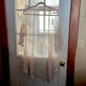 This goes over tops or dresses…so pretty!